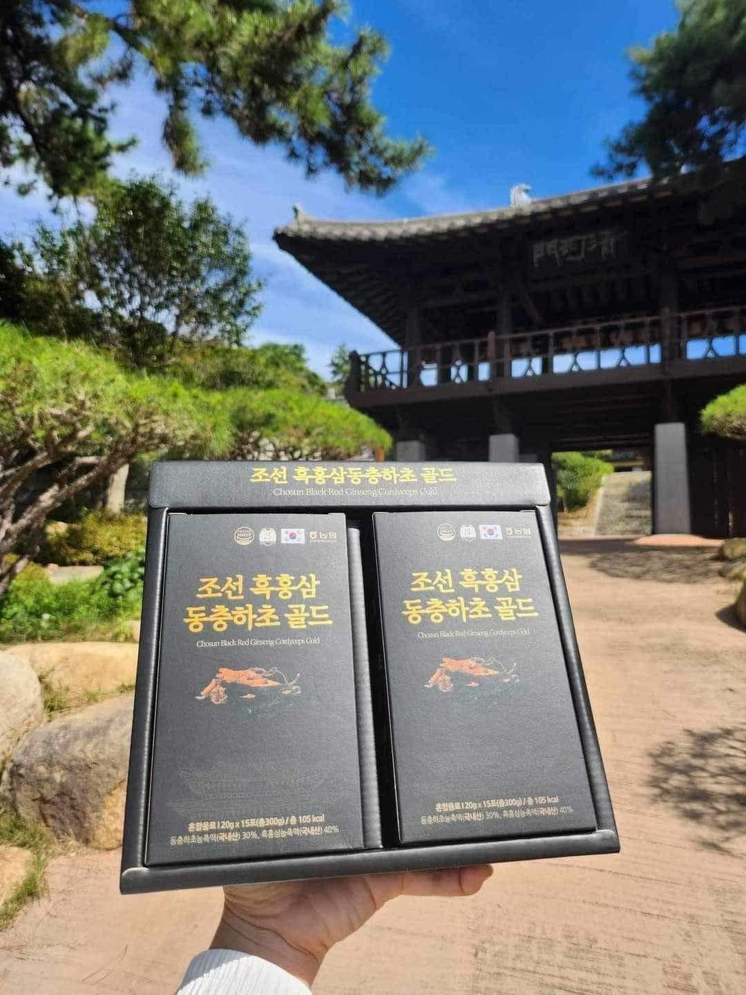 Thach collagen hac sam dong trung