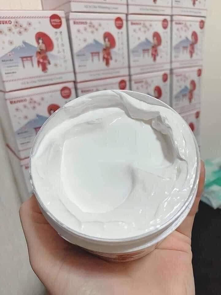 Hasuko kem u trang ( face & body)