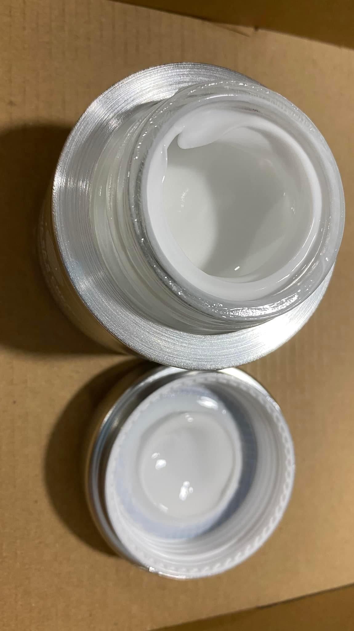 Kem ca hoi trang cre8skin Hwa sa a cream