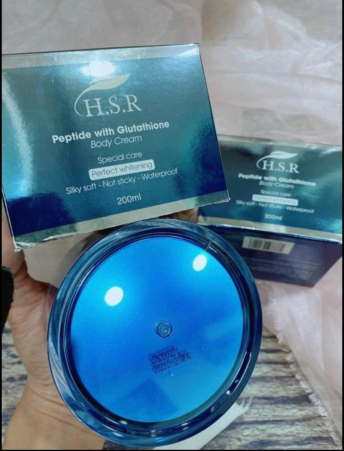 Lotion body kich trang HSR