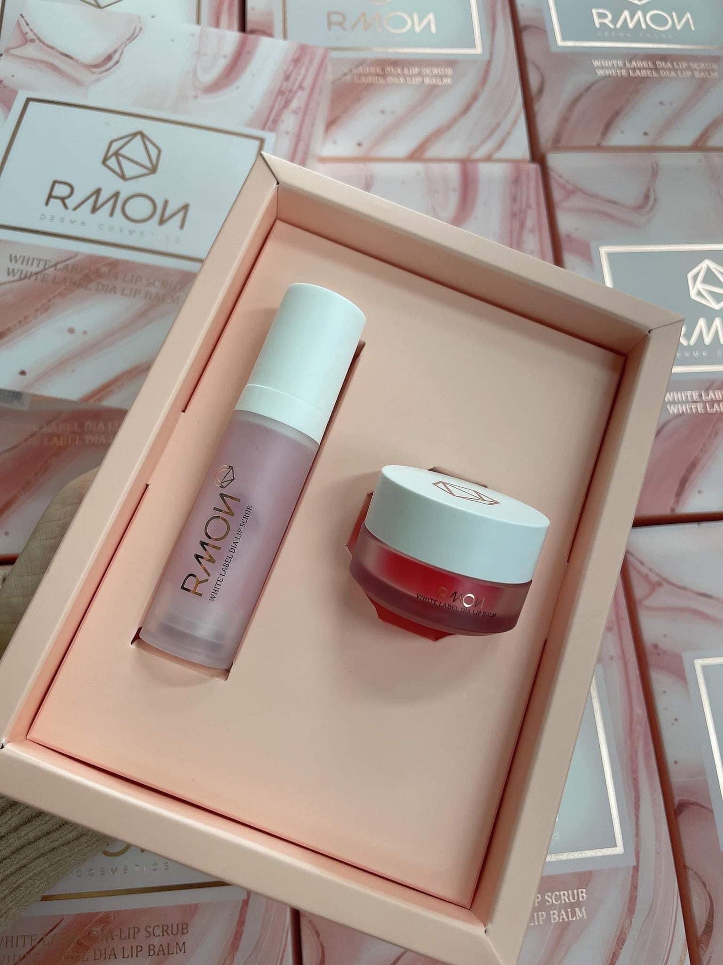 Rmon (lip scrub & lip balm )