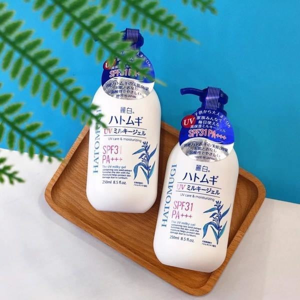 Sua duong the trang da chong nang Hatomugi 250ml japan