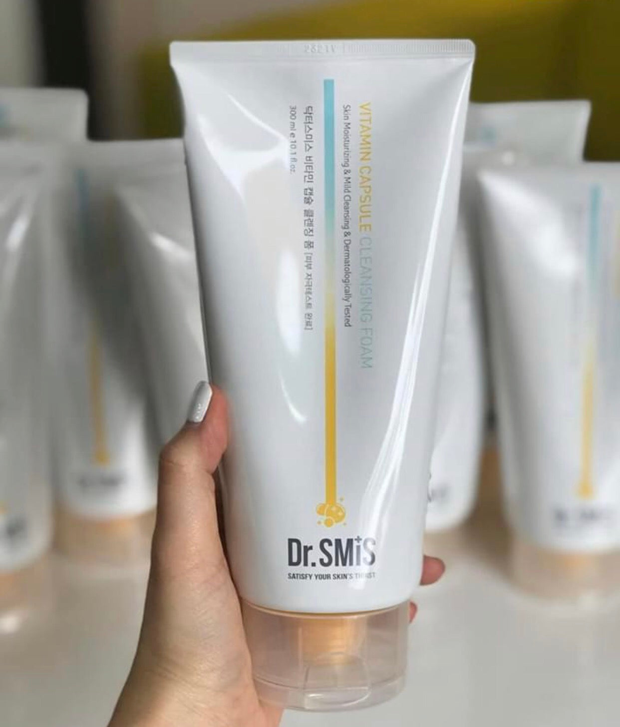 SỮA RỬA MẶT KEM TRẮNG DA ĐẶC TRỊ NÁM VITAMIN CAPSULE DR.SMIS