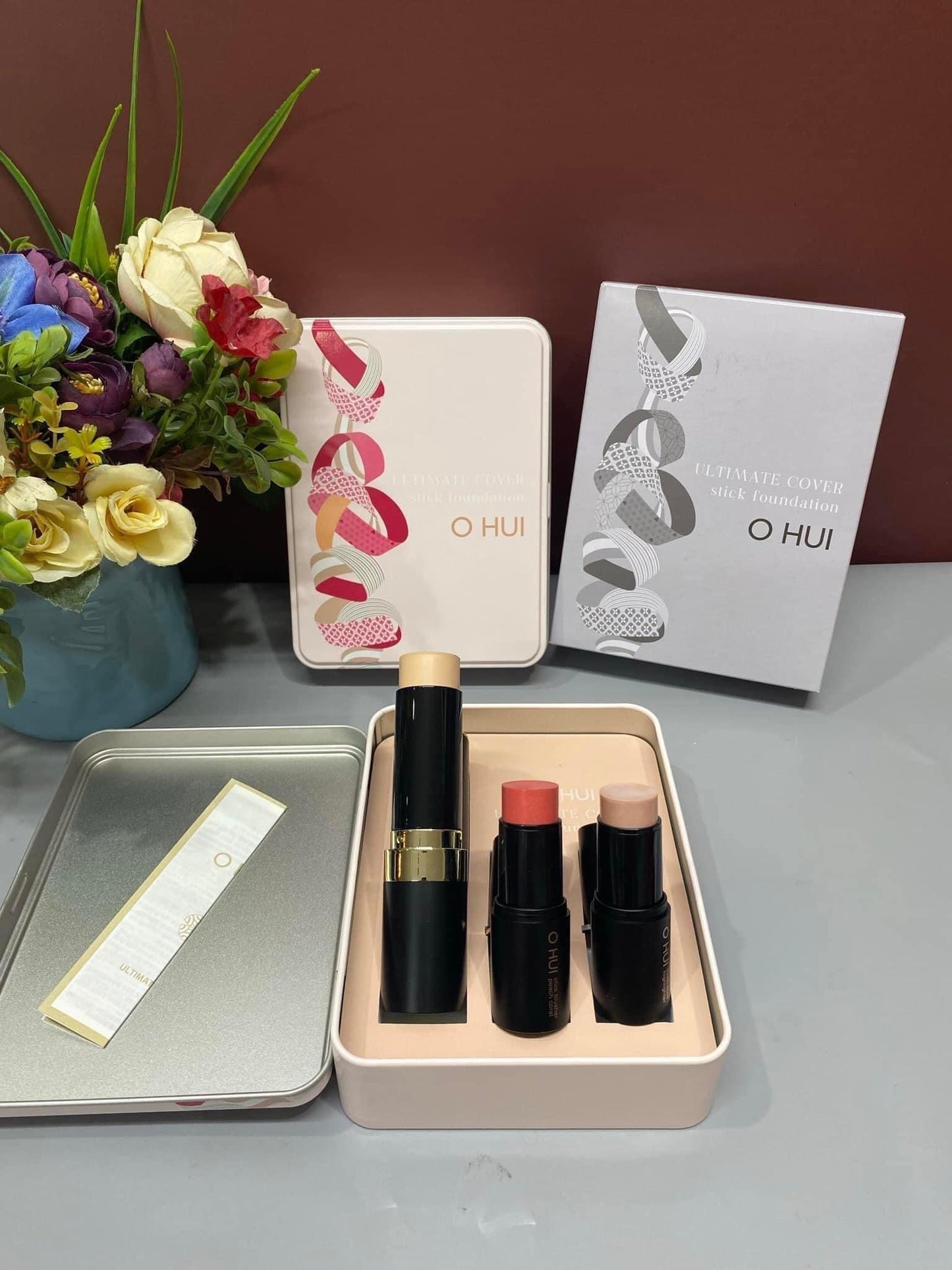 Kem nen Ohui Ultimate cover stick foundation