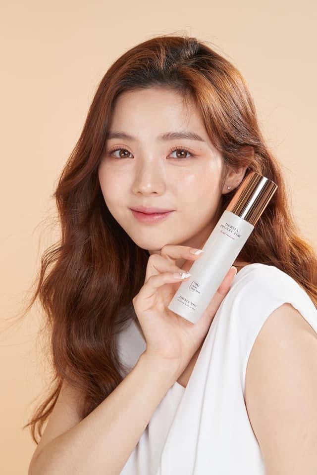 Xit chong nhan Derma Protector essence mist