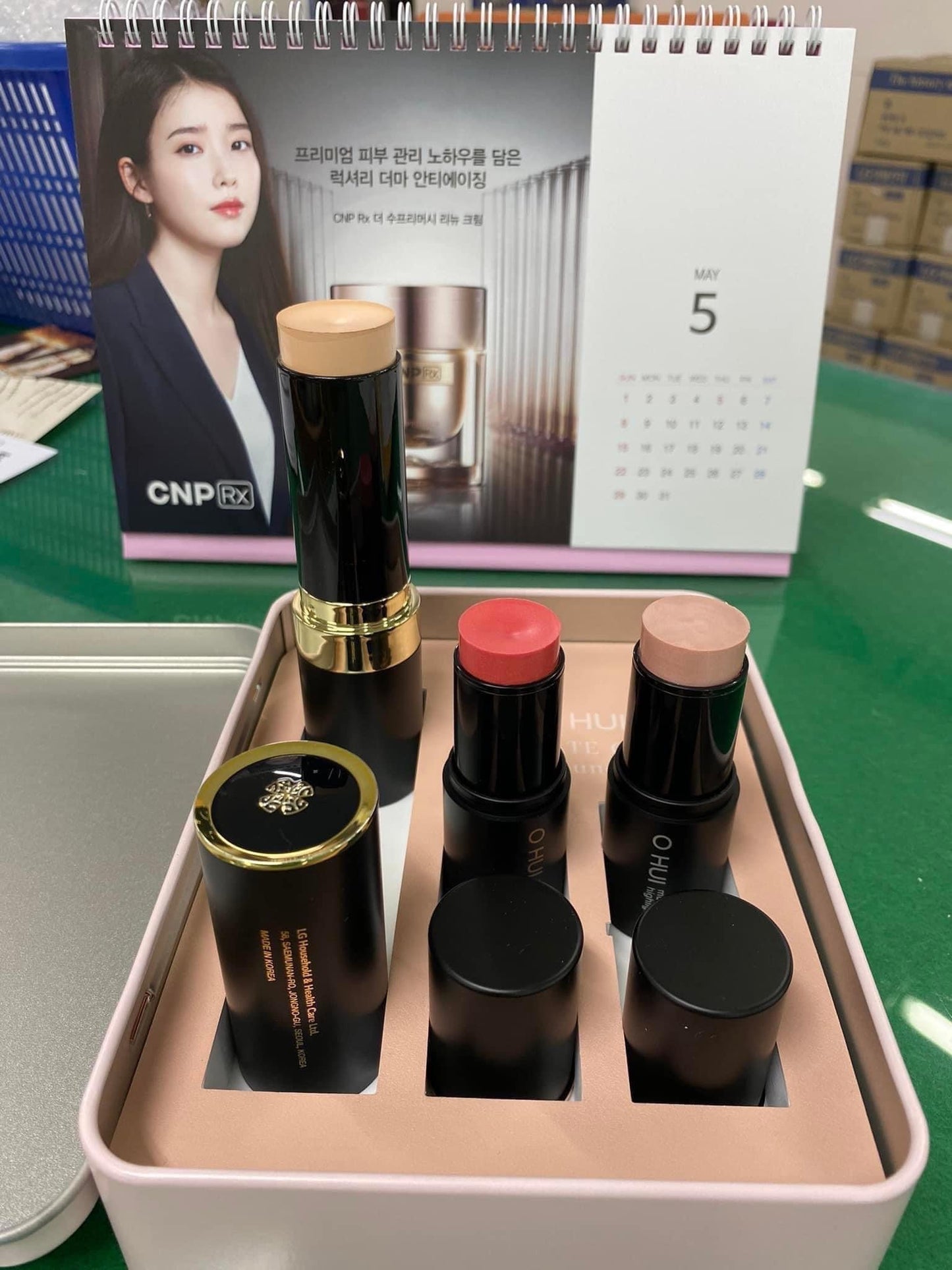 Kem nen Ohui Ultimate cover stick foundation