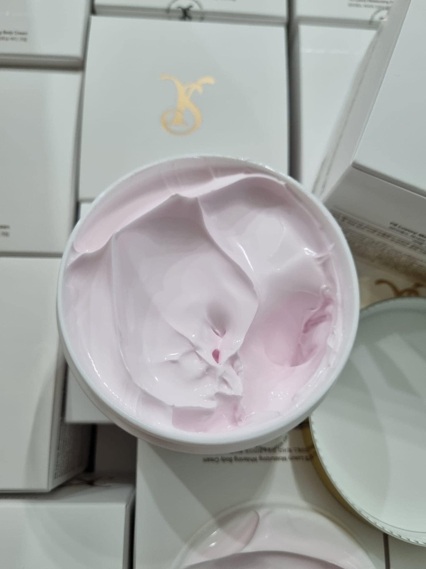 Kem duong trang body YS cream