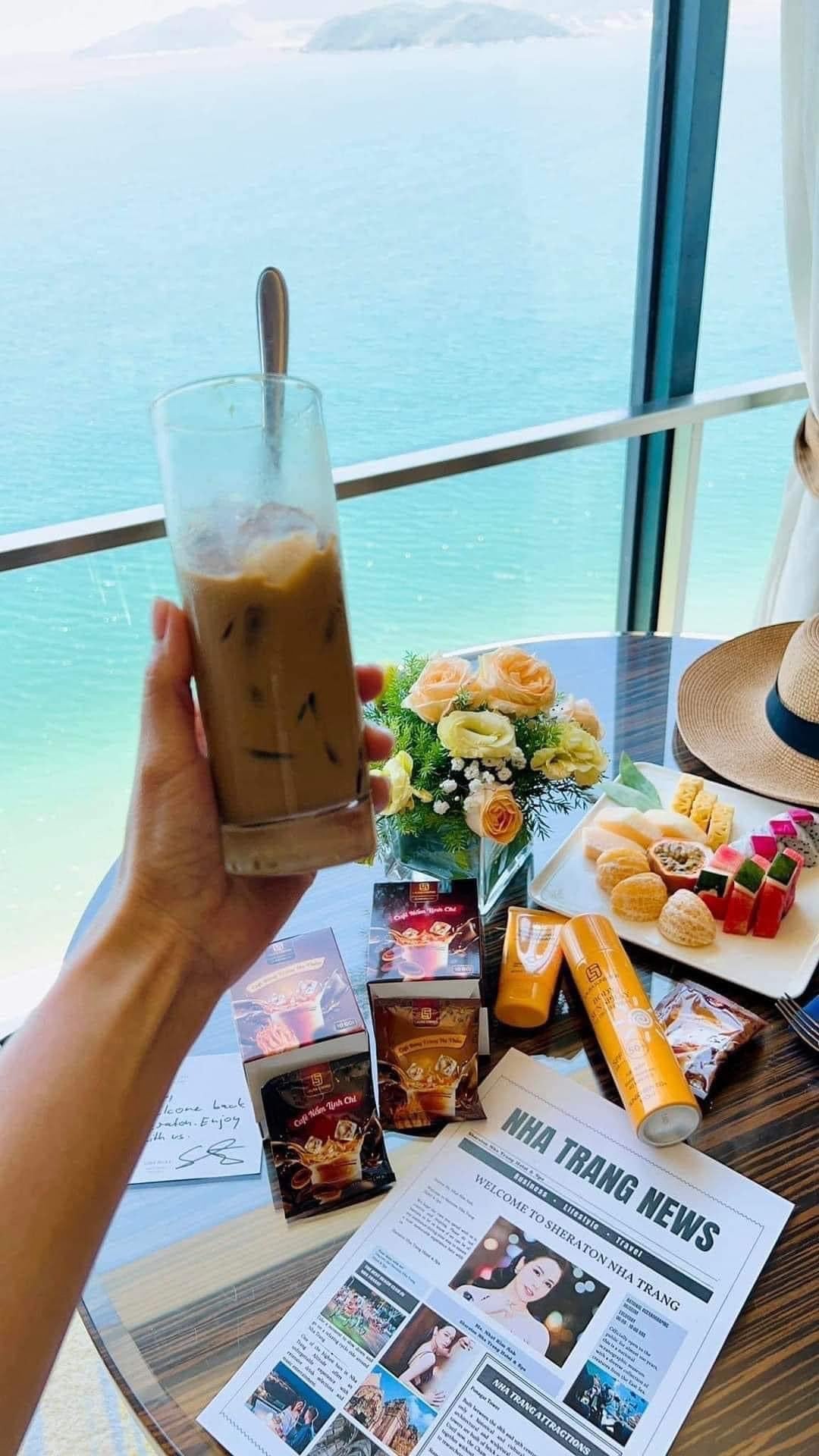 Laura coffee ( hop 10 gói)nam linh chi/ dong trung ha thao